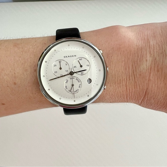 Skagen Women's Gitte Chronograph Black Leather Strap Watch - Picture 7 of 17